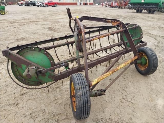 Image of John Deere 640 equipment image 3