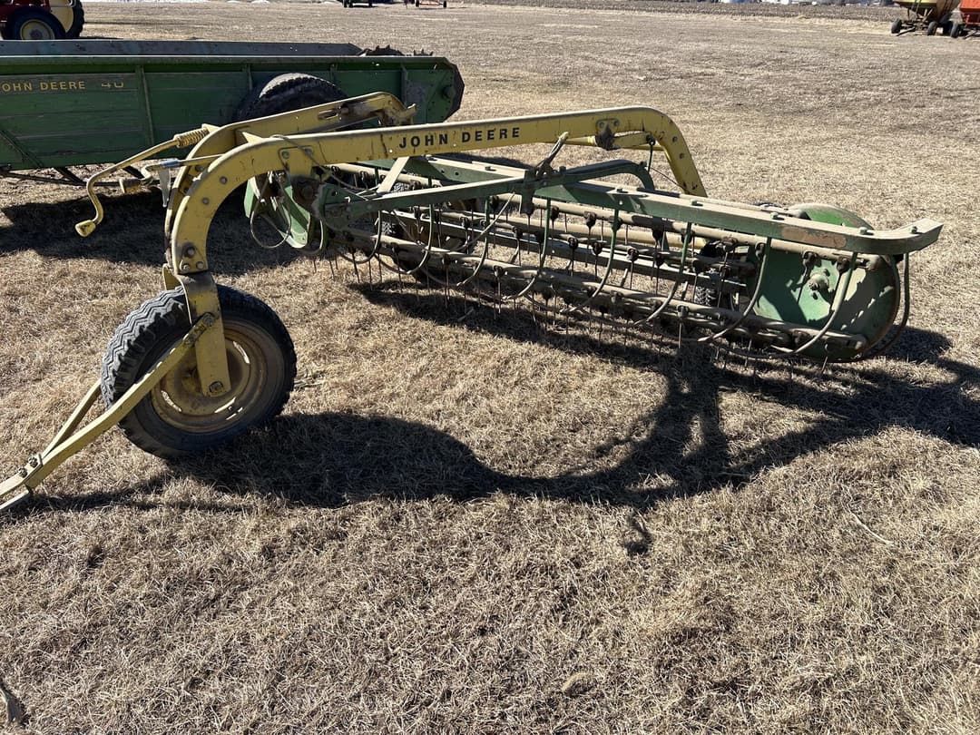 Image of John Deere 640 Image 0