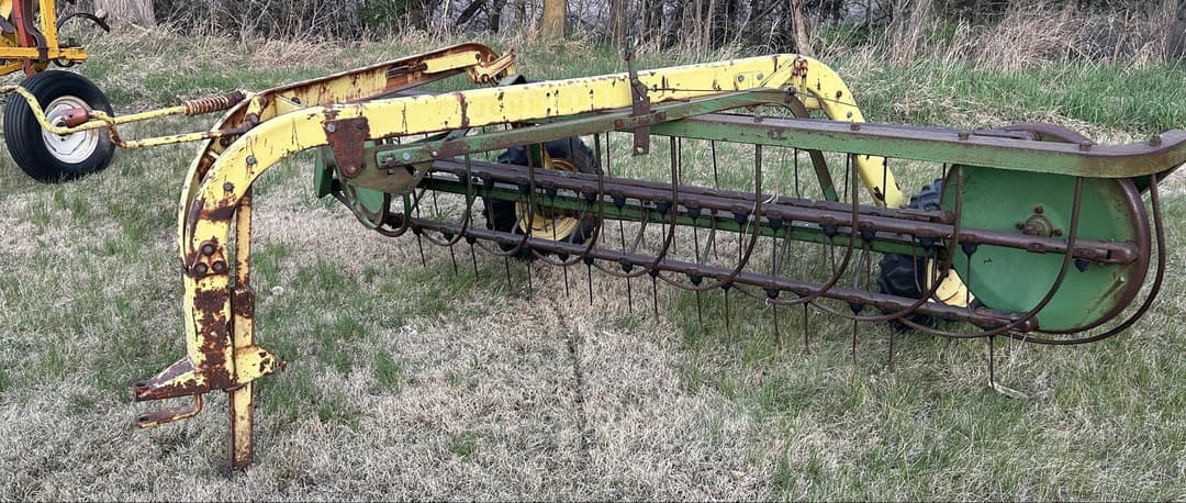 Image of John Deere 640 Primary image