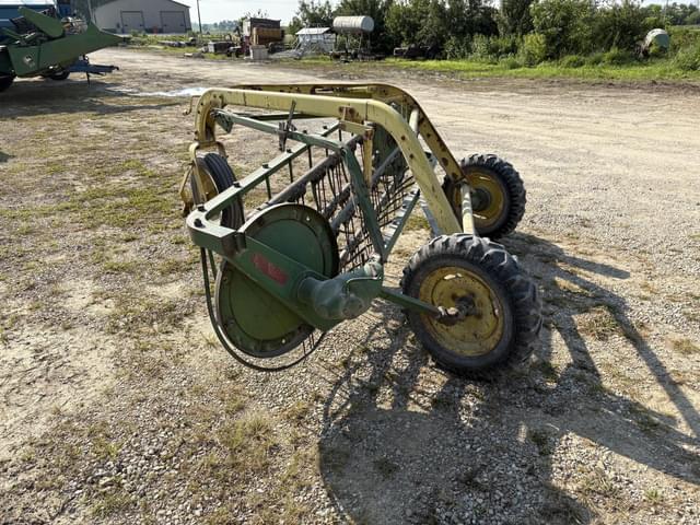 Image of John Deere 640 equipment image 1