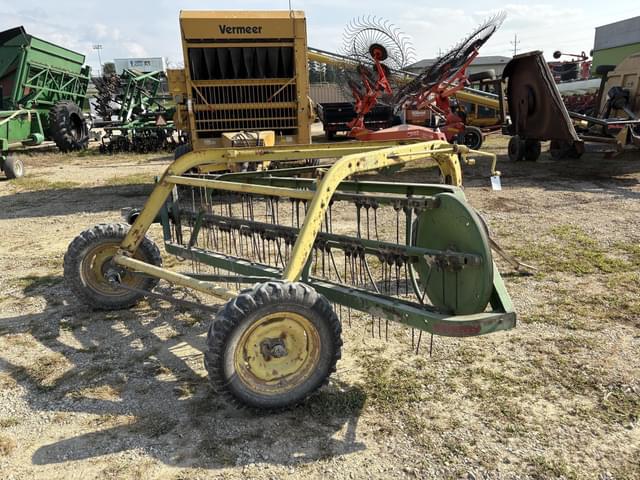 Image of John Deere 640 equipment image 3