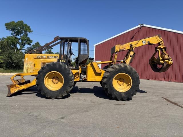 Image of John Deere 640 equipment image 1