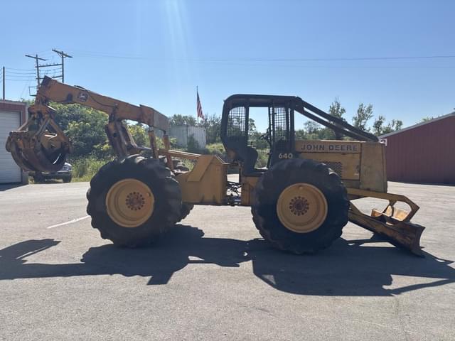 Image of John Deere 640 equipment image 4