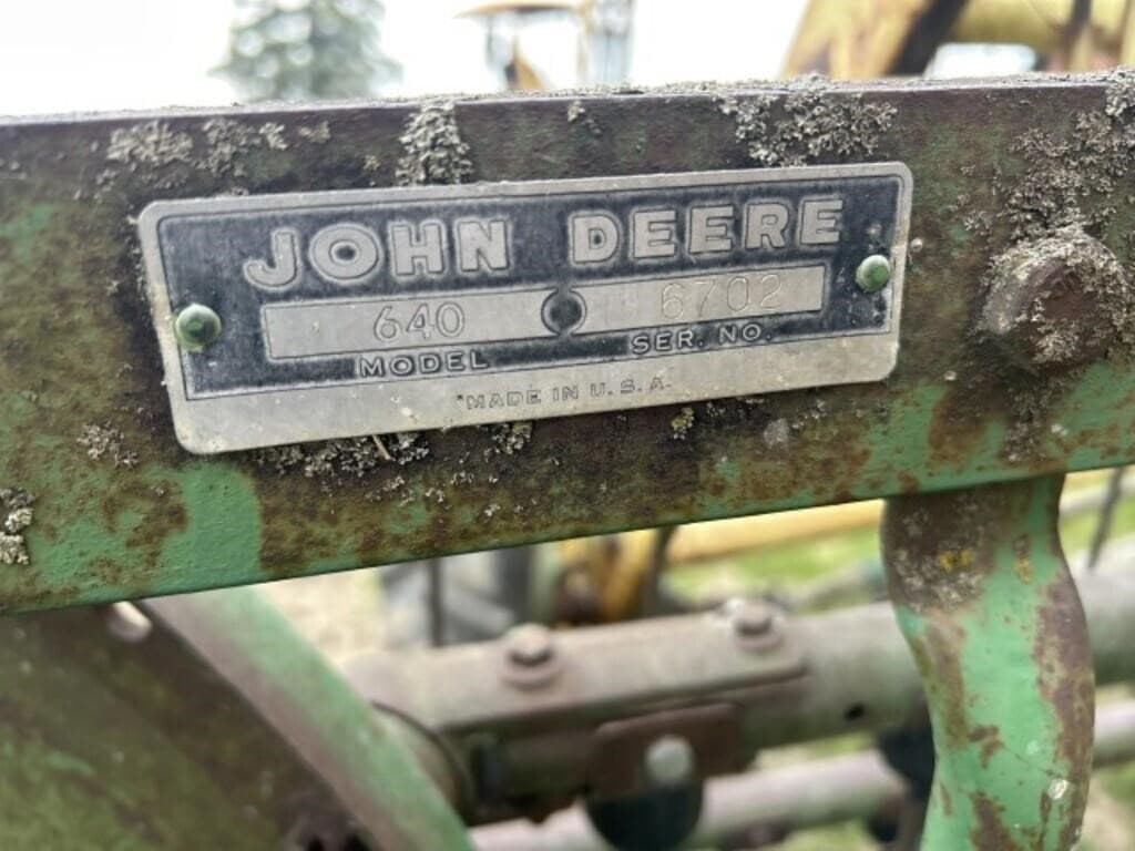 Image of John Deere 640 Image 1