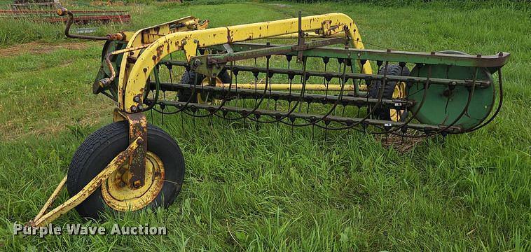 Image of John Deere 640 Primary image