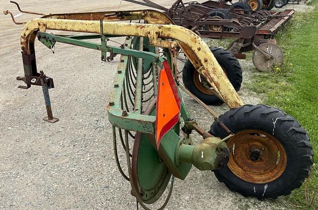 Image of John Deere 640 equipment image 2