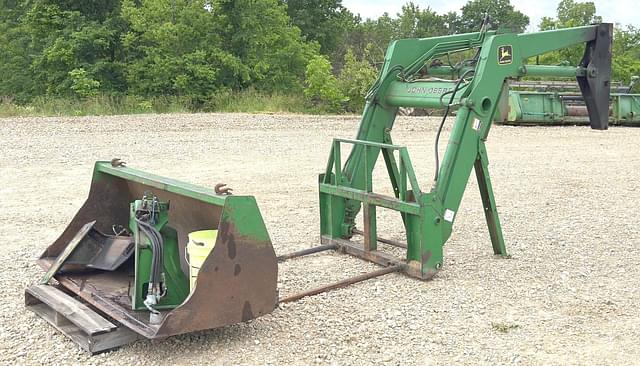 Image of John Deere 640 equipment image 1