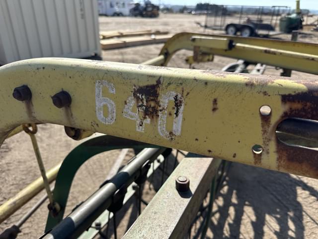 Image of John Deere 640 equipment image 2