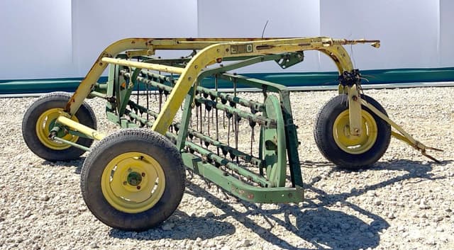 Image of John Deere 640 equipment image 2