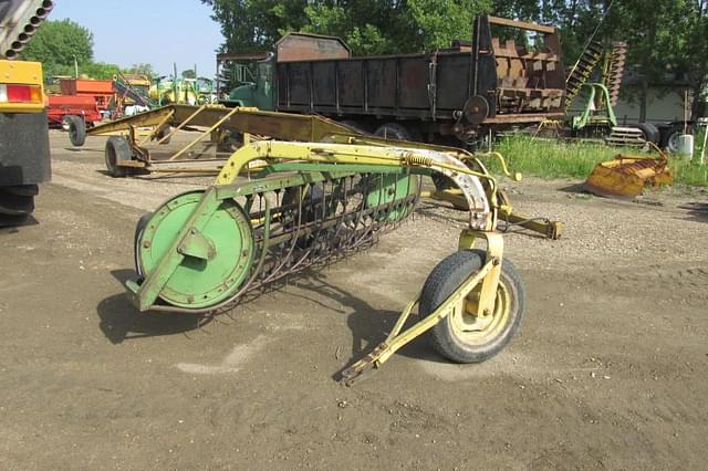 Image of John Deere 640 equipment image 1