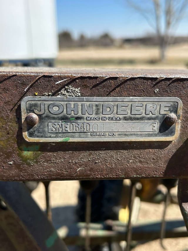Image of John Deere 640 equipment image 4