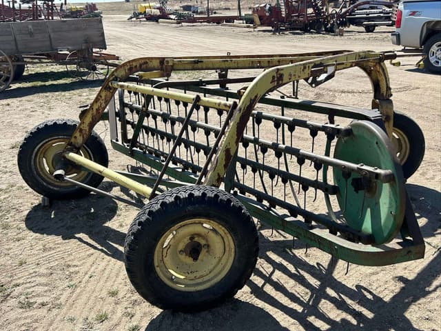 Image of John Deere 640 equipment image 3