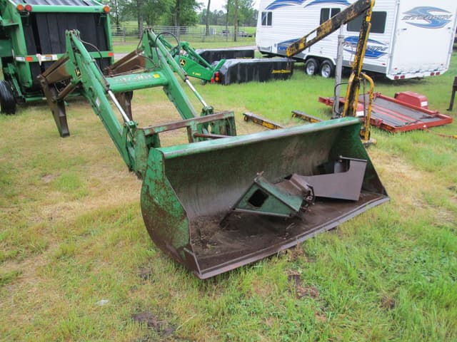 Image of John Deere 640 equipment image 1