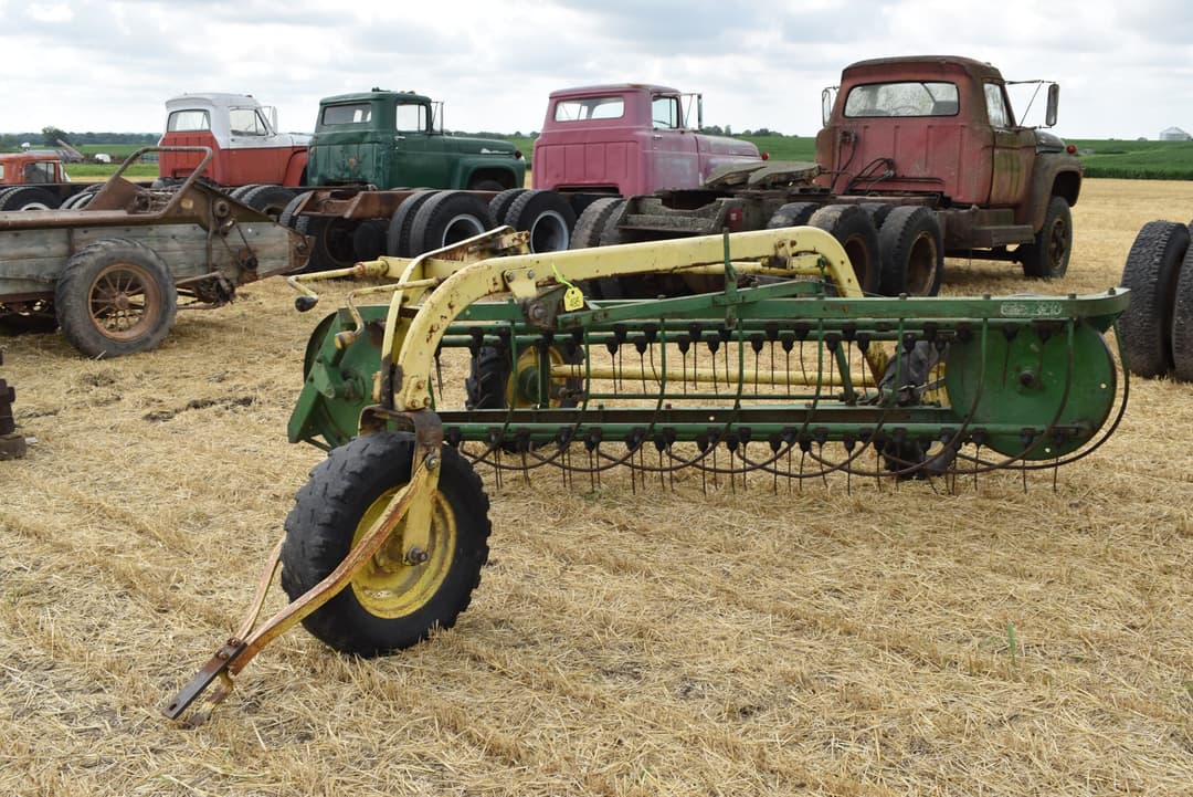 Image of John Deere 640 Primary image