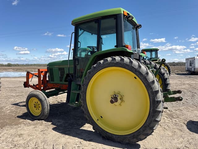 Image of John Deere 6400 equipment image 3