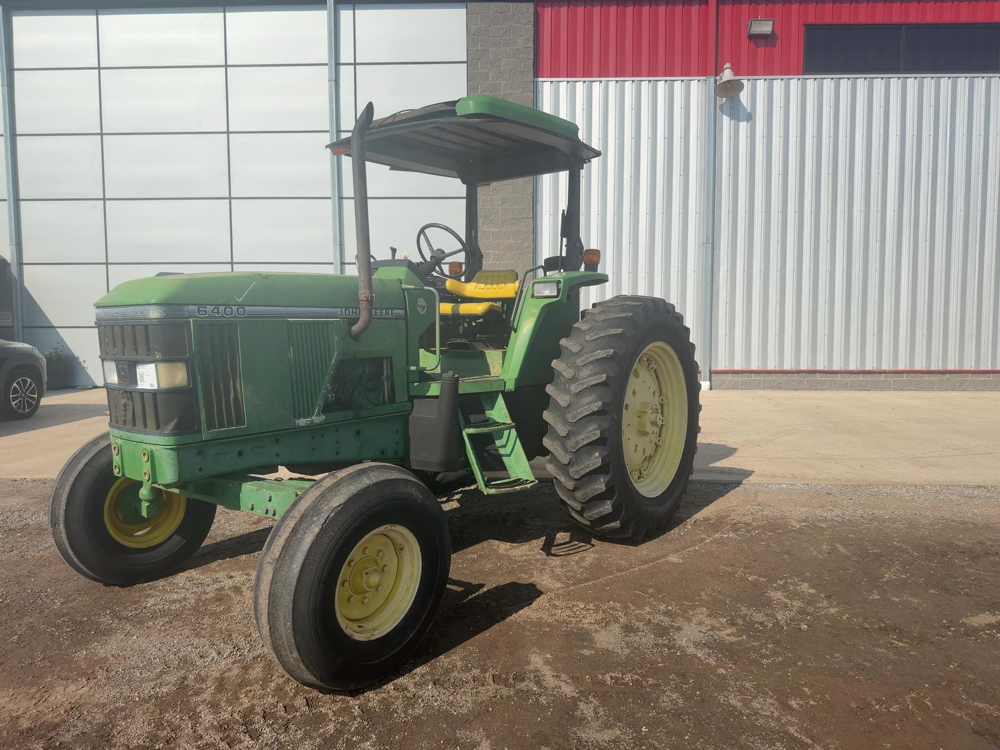 John Deere 6400 Equipment Image0
