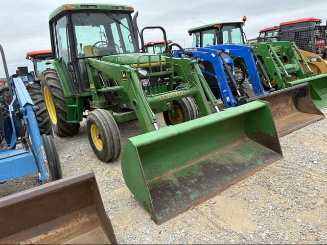 Image of John Deere 6400 equipment image 1