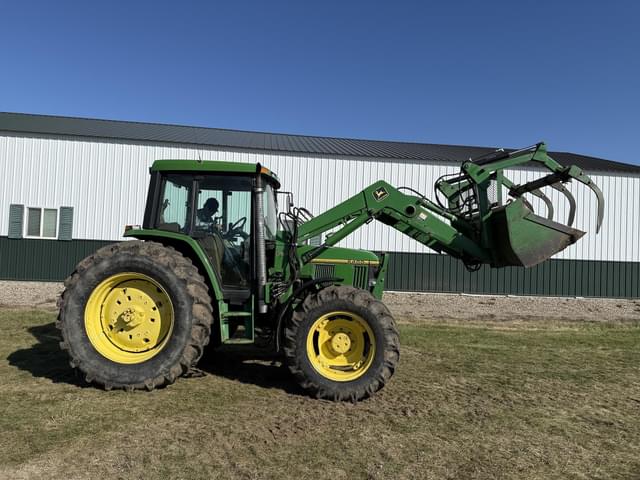 Image of John Deere 6400 equipment image 3