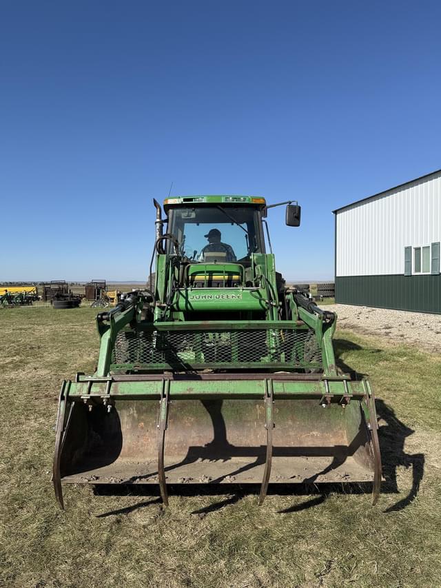 Image of John Deere 6400 equipment image 1