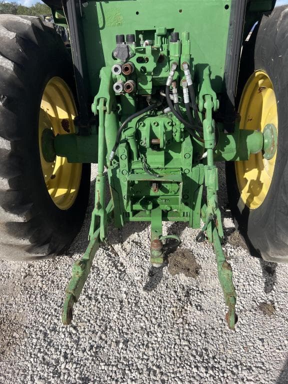 Image of John Deere 6400 equipment image 2