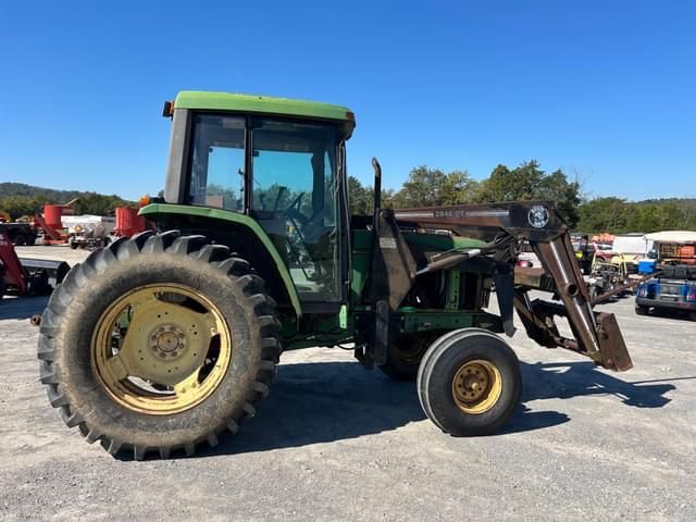 Image of John Deere 6400 equipment image 2