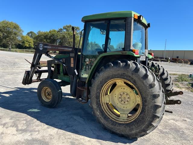 Image of John Deere 6400 equipment image 3