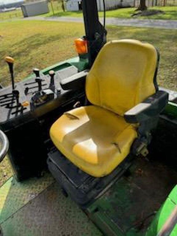 Image of John Deere 6400 equipment image 2