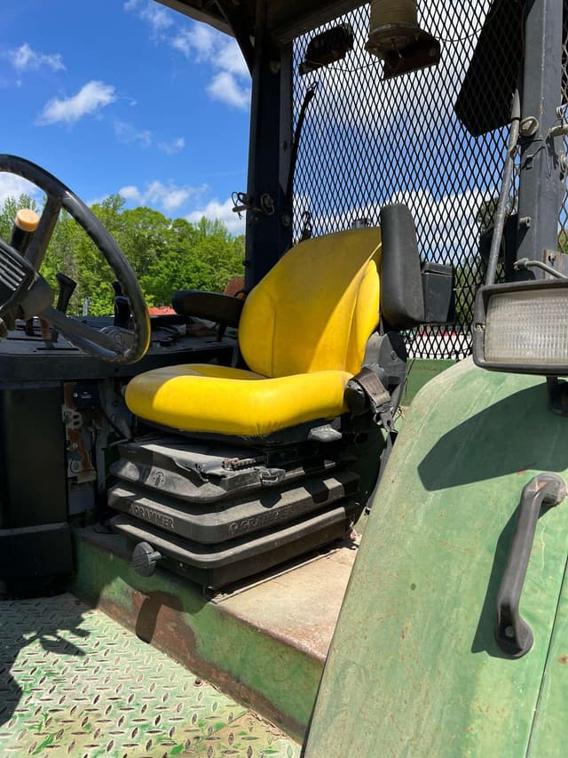 Image of John Deere 6400 equipment image 3