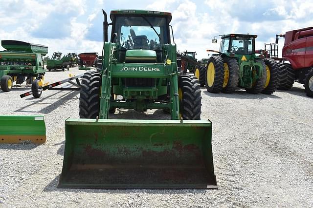 Image of John Deere 6400 equipment image 2