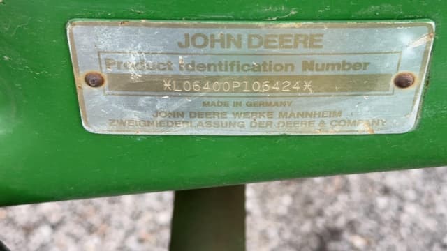 Image of John Deere 6400 equipment image 4