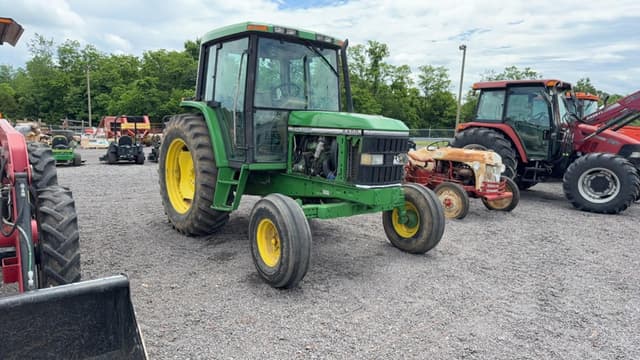 Image of John Deere 6400 equipment image 2