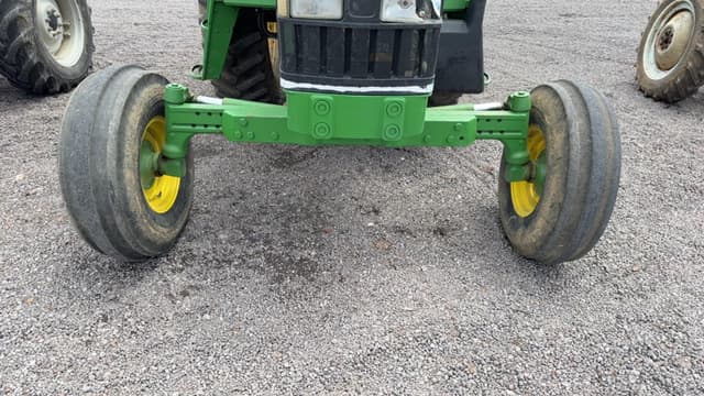 Image of John Deere 6400 equipment image 3