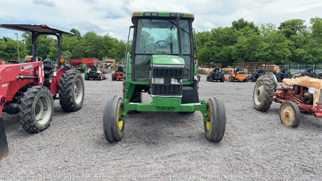 Image of John Deere 6400 equipment image 1
