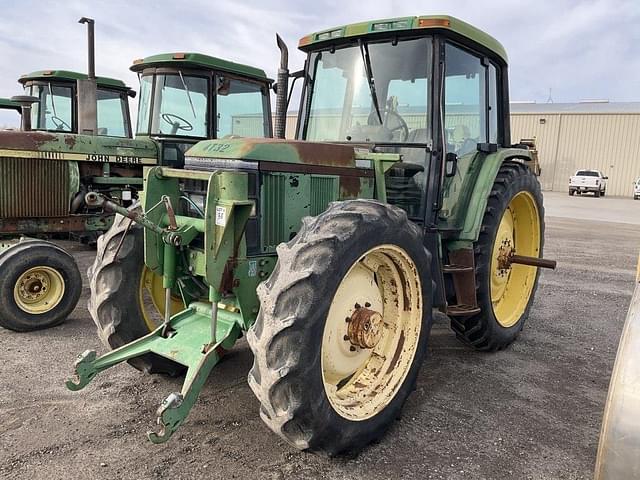 Image of John Deere 6400 equipment image 2