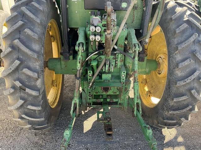 Image of John Deere 6400 equipment image 4