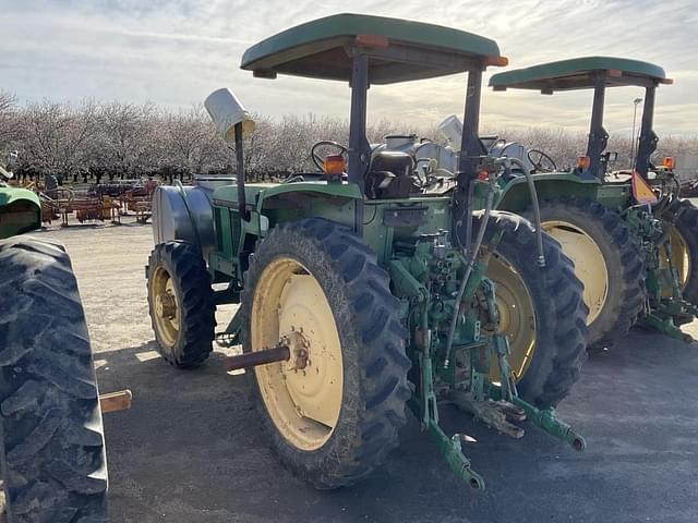 Image of John Deere 6400 equipment image 4