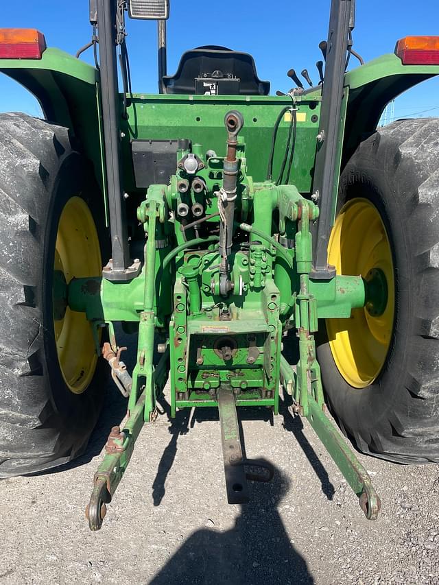 Image of John Deere 6405 equipment image 4