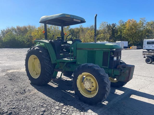 Image of John Deere 6405 equipment image 1