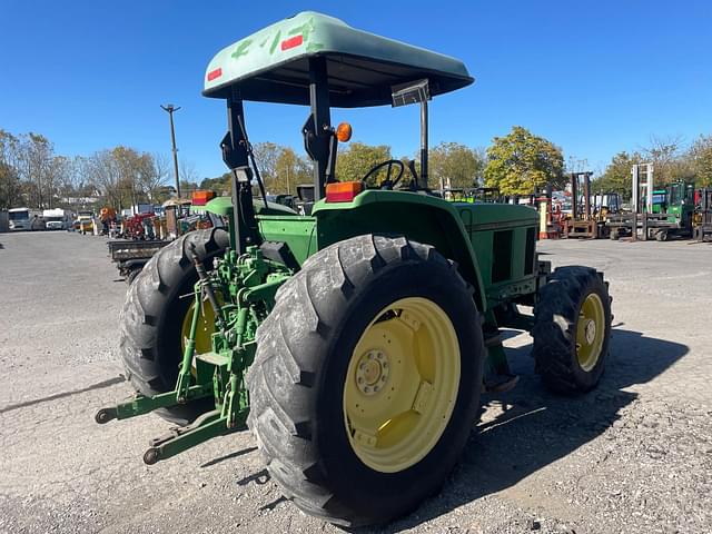 Image of John Deere 6405 equipment image 2