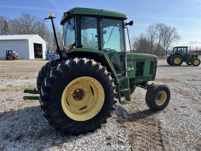 Image of John Deere 6405 equipment image 2