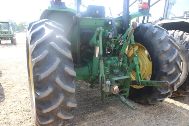 Image of John Deere 6405 equipment image 3