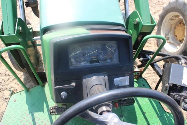 Image of John Deere 6405 equipment image 1