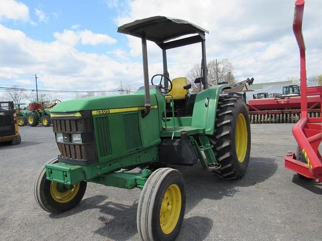 Image of John Deere 6405 equipment image 3