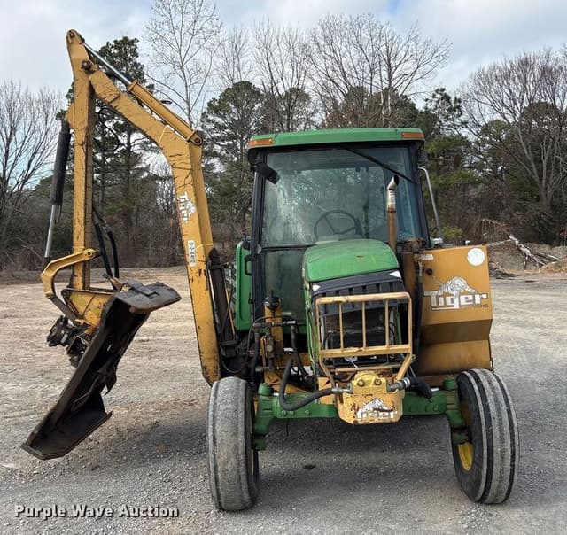 Image of John Deere 6405 equipment image 1