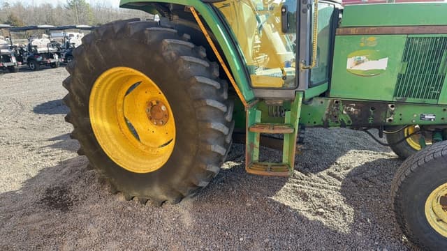 Image of John Deere 6405 equipment image 4