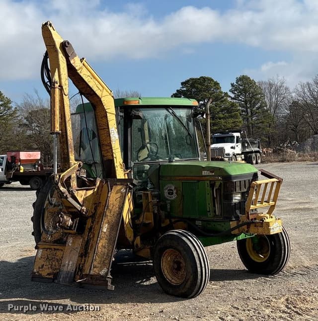Image of John Deere 6405 equipment image 2
