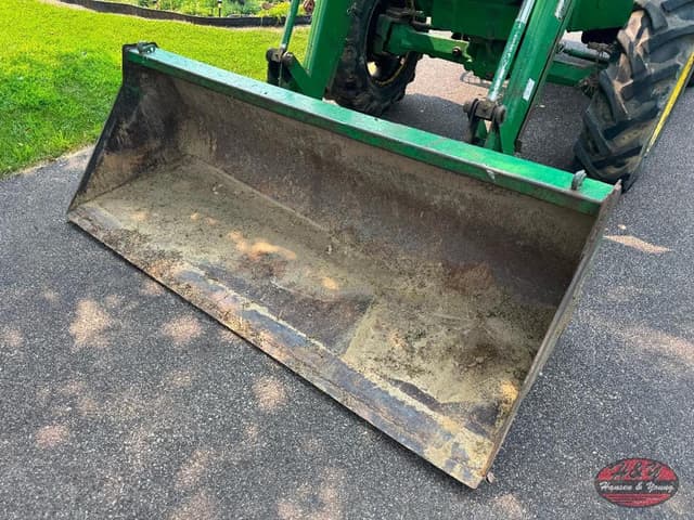Image of John Deere 6405 equipment image 2