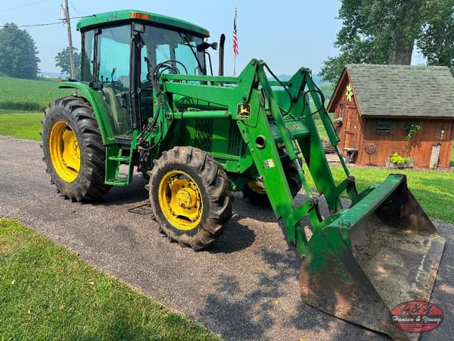 Image of John Deere 6405 equipment image 1