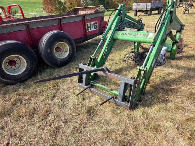 Image of John Deere 640A equipment image 1