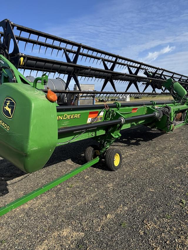 Image of John Deere 640D equipment image 2